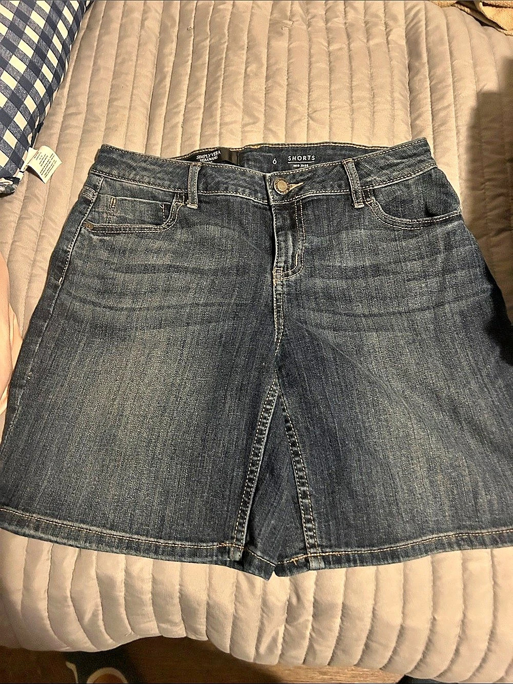 Simply Vera Wang Women's Blue Jean Shorts Size 6